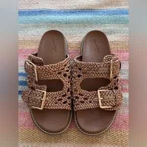 Universal Thread Tan Woven Buckle Sandals